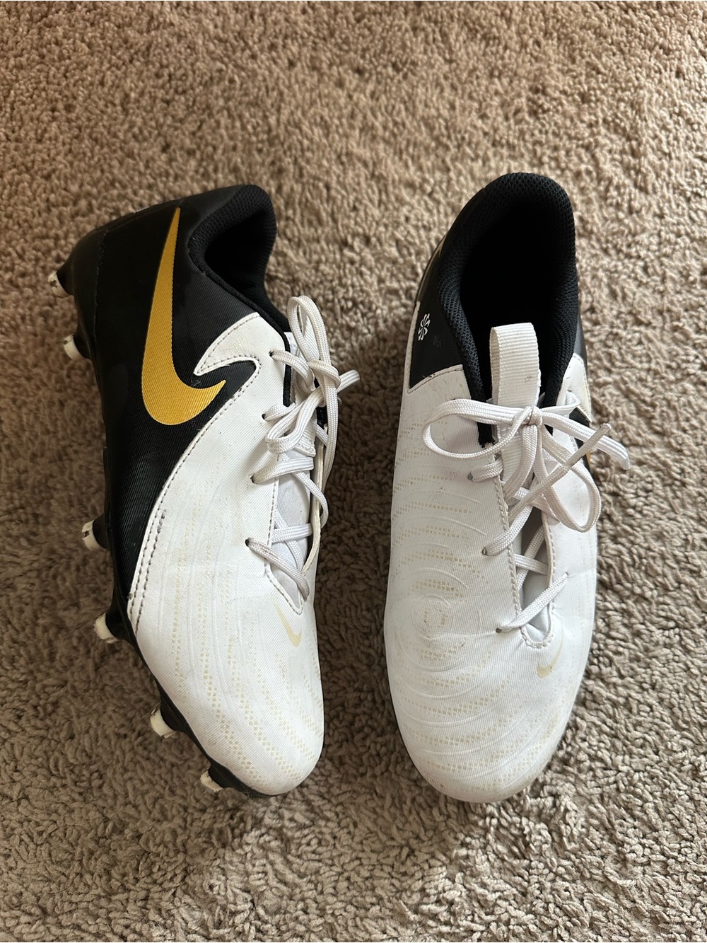 Nike Phantom GX Club FG/MG Soccer Cleats White Black Gold Youth Size 5Y